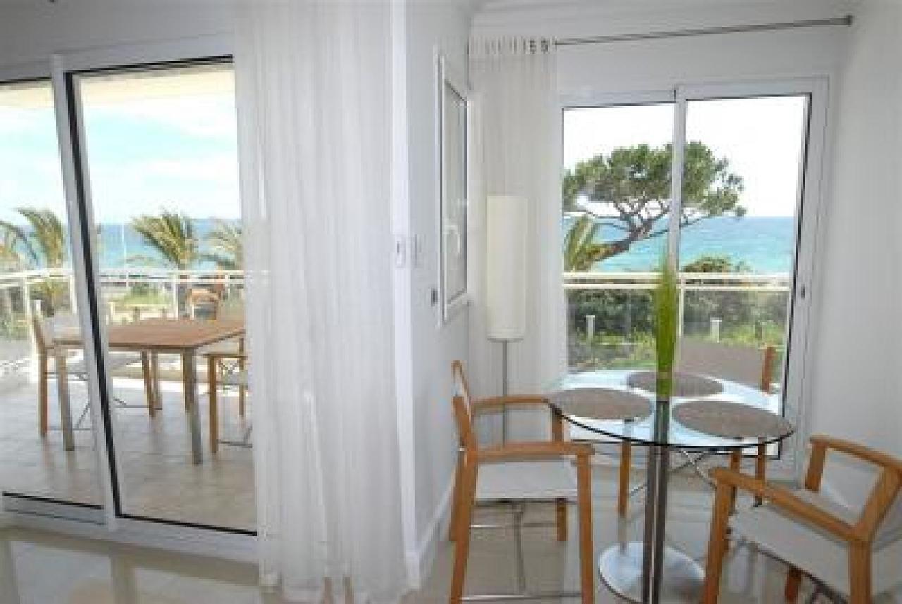 Cannes Seafront Haven: Modern 2-Bed Apartment with Pool Exterior photo